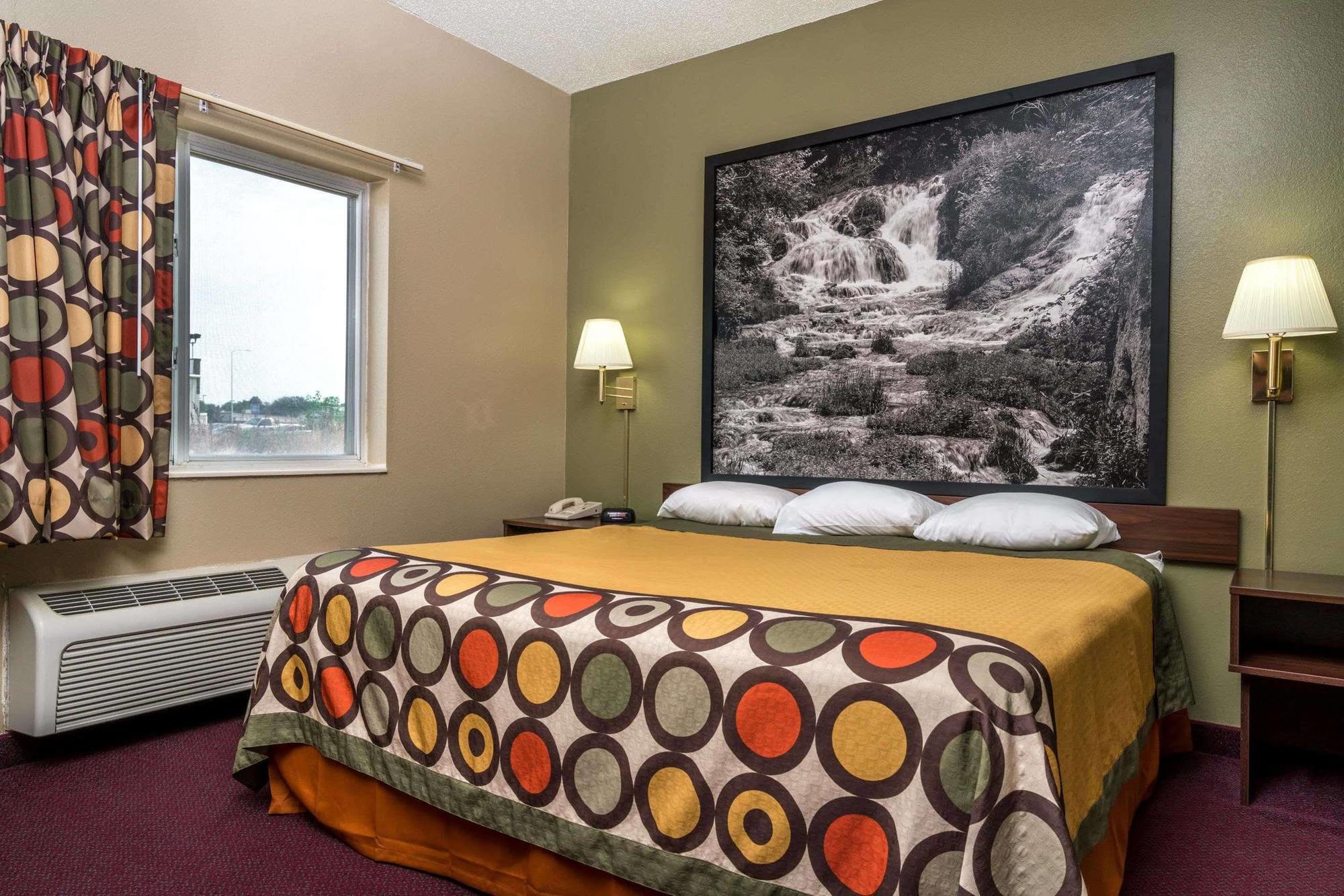 Super 8 By Wyndham Beresford Hotel Exterior photo